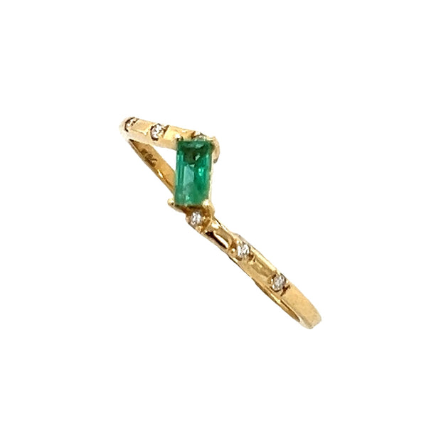 14k Yellow Gold Emerald Baguette Ring