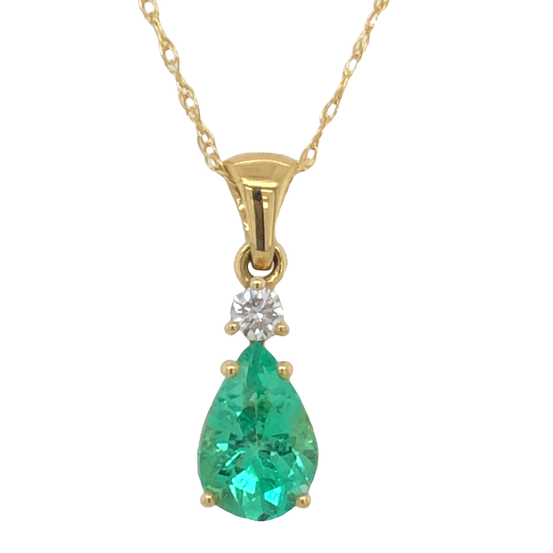 18K Yellow Gold Classic Pear Shape Emerald Pendant with Diamond Accent