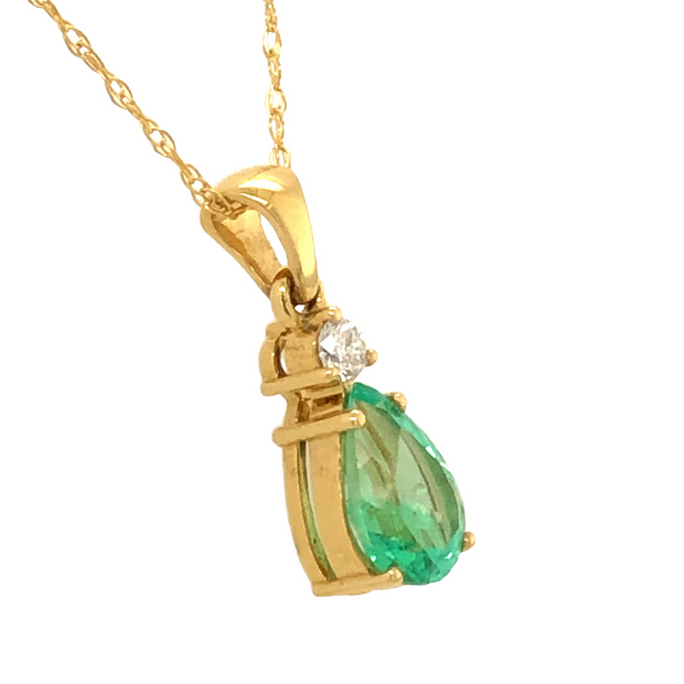 18K Yellow Gold Classic Pear Shape Emerald Pendant with Diamond Accent