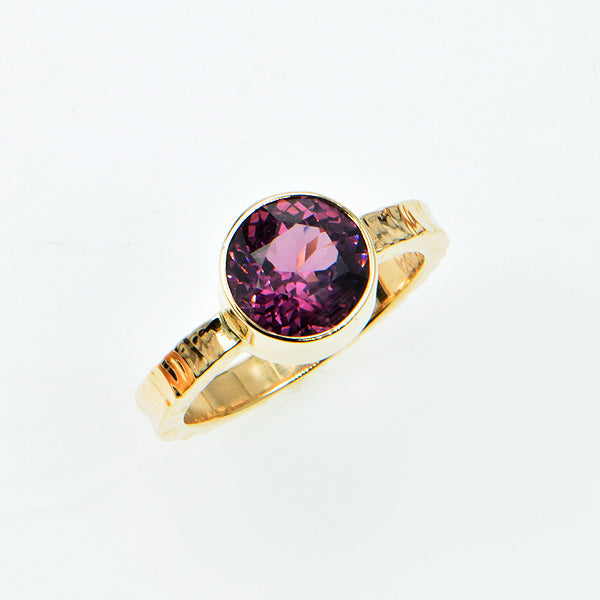 Michael Baksa Ceylon Lavender Spinel 14K Gold Hammered Ring